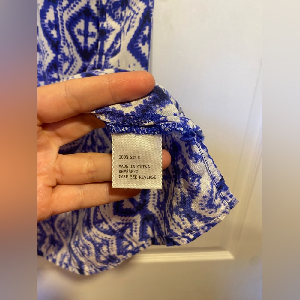 Cynthia Rowley 100% Silk Sleeveless Blouse Blue White Ikat Print Size S - Picture 5 of 6